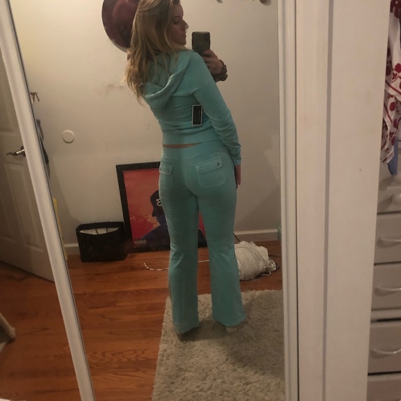 JUICY COUTURE 2 PIECE VELOUR TRACKSUIT SET - NEW - Picture 8 of 8